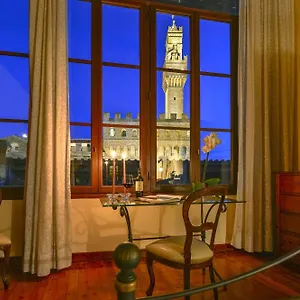 Palazzo Uguccioni Apartment